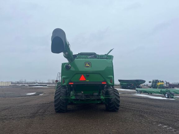 2025 John Deere S7 700 Combine