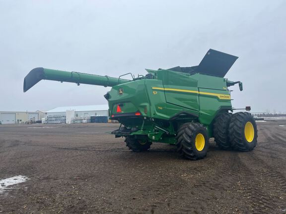 2025 John Deere S7 700 Combine
