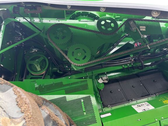2025 John Deere S7 700 Combine