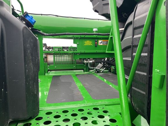 2025 John Deere S7 700 Combine