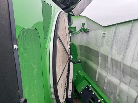 2025 John Deere S7 700 Combine