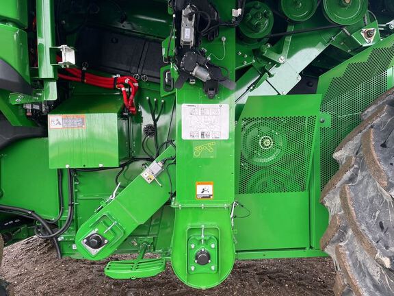 2025 John Deere S7 700 Combine
