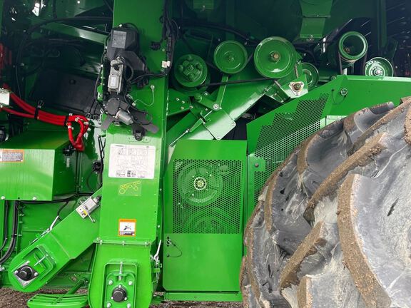 2025 John Deere S7 700 Combine