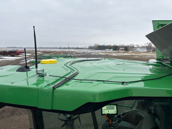 2025 John Deere S7 700 Combine
