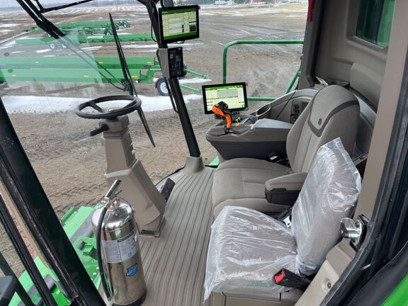 2025 John Deere S7 700 Combine