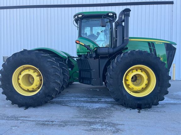 2013 John Deere 9560R Tractor 4WD