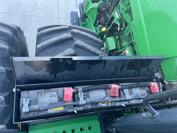 2013 John Deere 9560R Tractor 4WD