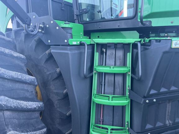 2013 John Deere 9560R Tractor 4WD