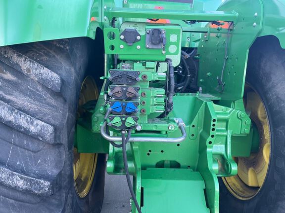 2013 John Deere 9560R Tractor 4WD