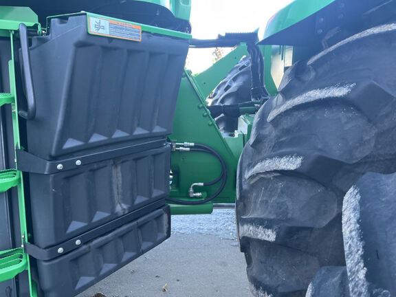 2013 John Deere 9560R Tractor 4WD