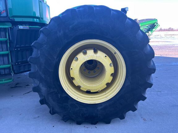 2013 John Deere 9560R Tractor 4WD