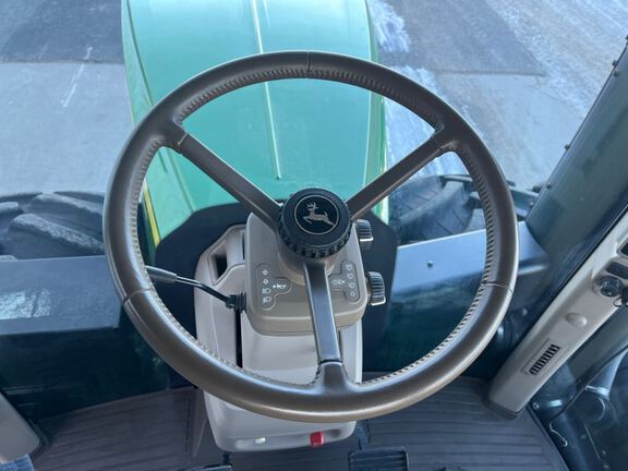 2013 John Deere 9560R Tractor 4WD