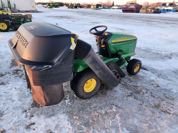 2004 John Deere LT150 Garden Tractor