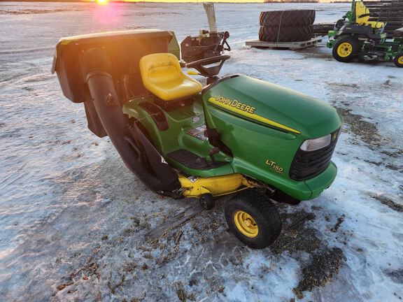 2004 John Deere LT150 Garden Tractor