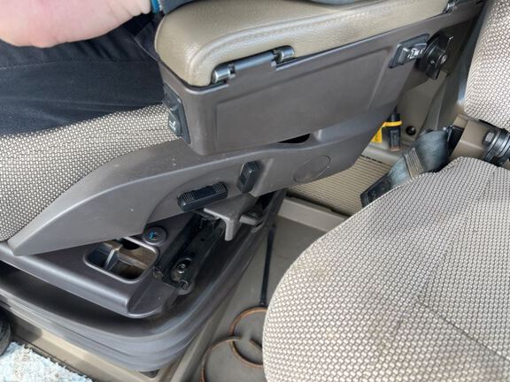 2021 John Deere 8R 280 Tractor