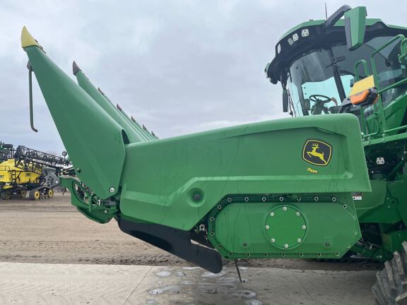2024 John Deere C8R Header Corn Head