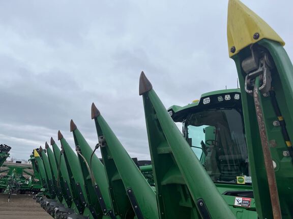 2024 John Deere C8R Header Corn Head