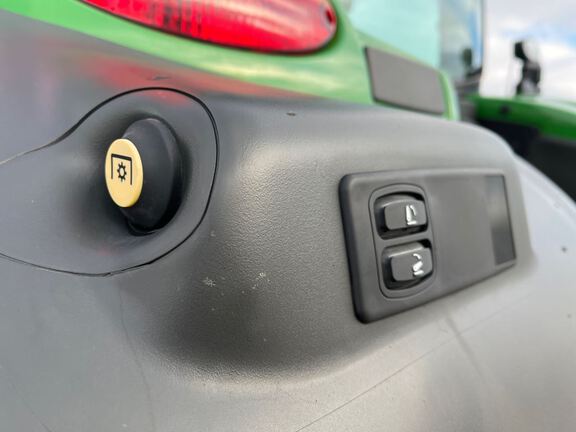 2024 John Deere 6R 215 Tractor