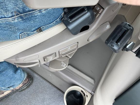 2024 John Deere 6R 215 Tractor