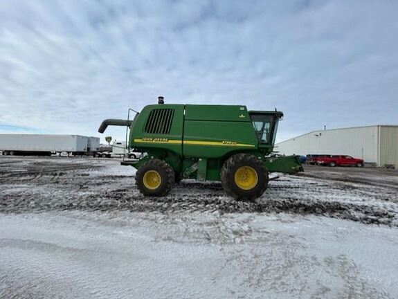 2001 John Deere 9750 STS Combine