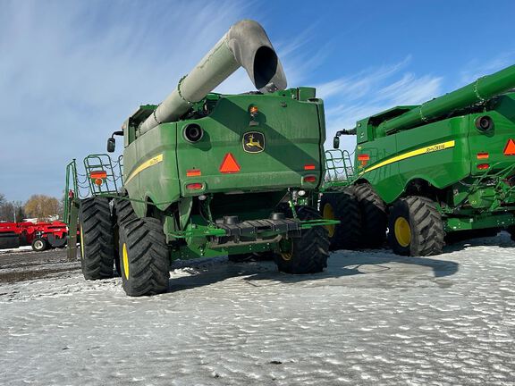2020 John Deere S780 Combine