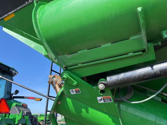 2018 Brent V1500 Grain Cart