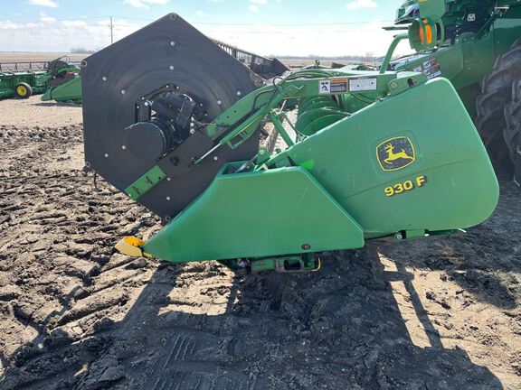 2002 John Deere 930F Header Combine