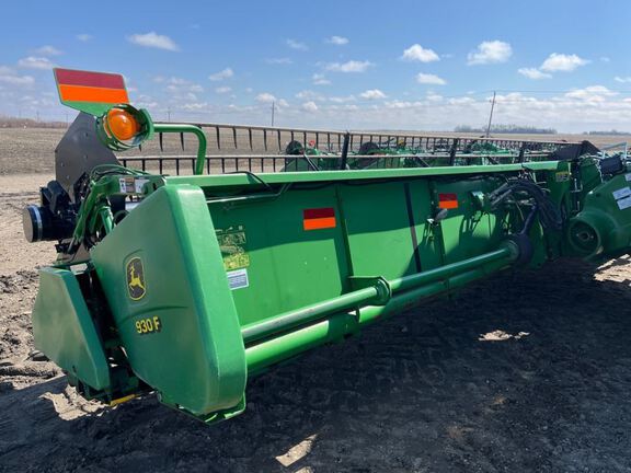 2002 John Deere 930F Header Combine