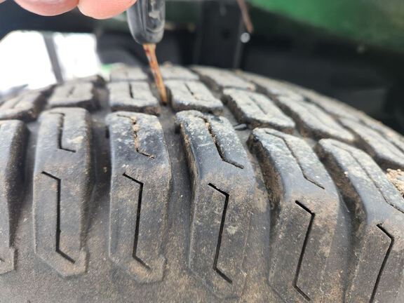 2011 John Deere X534 Garden Tractor