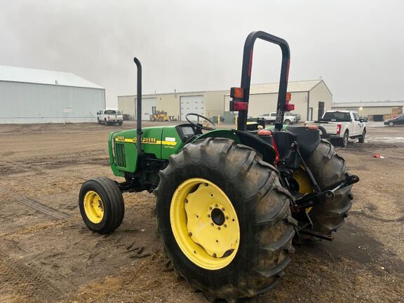 2000 John Deere 5105 Tractor