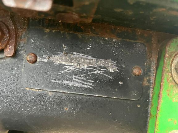 2000 John Deere 5105 Tractor