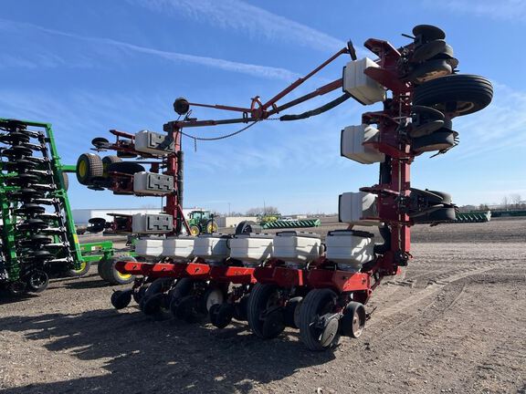 1999 AGCO White 6122 Planter