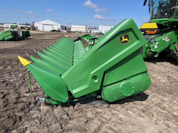 2022 John Deere C18R Header Corn Head