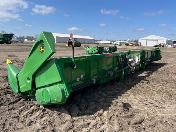 2022 John Deere C18R Header Corn Head