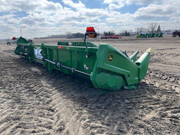 2022 John Deere C18R Header Corn Head