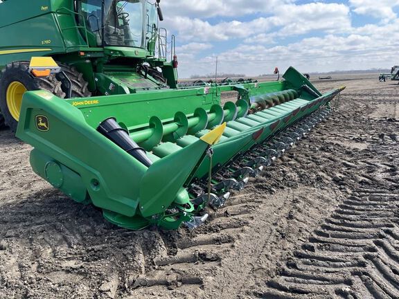 2022 John Deere C18R Header Corn Head