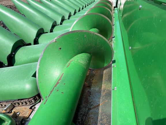 2022 John Deere C18R Header Corn Head