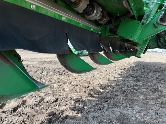 2022 John Deere C18R Header Corn Head