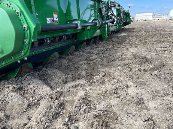 2022 John Deere C18R Header Corn Head