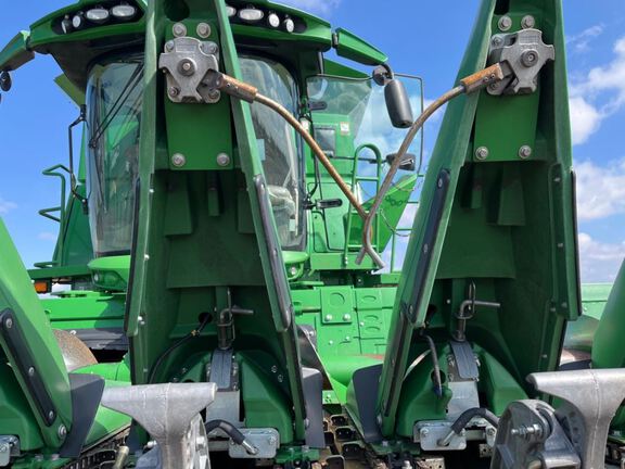 2022 John Deere C18R Header Corn Head