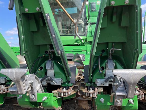 2022 John Deere C18R Header Corn Head