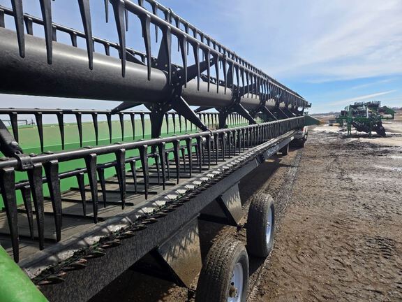 2017 John Deere 635FD Header Combine