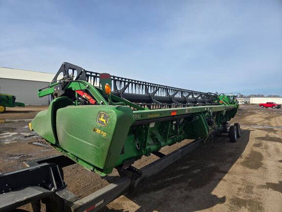 2017 John Deere 635FD Header Combine