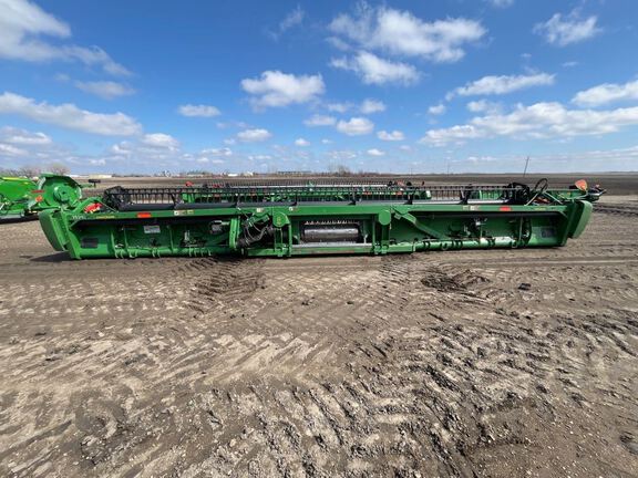 2017 John Deere 635FD Header Combine
