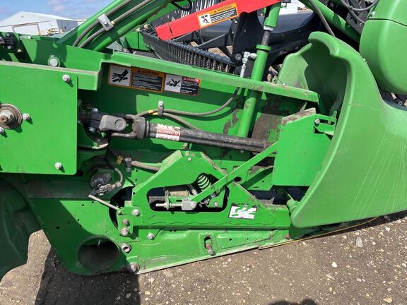 2017 John Deere 635FD Header Combine