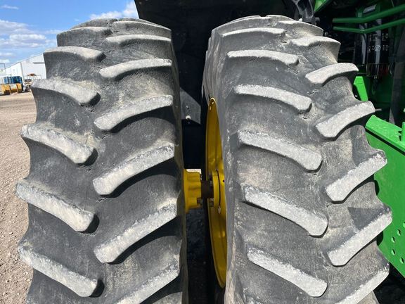 2016 John Deere 9370R Tractor 4WD
