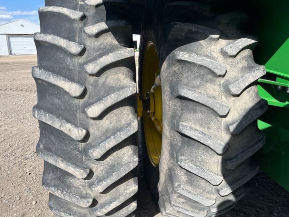 2016 John Deere 9370R Tractor 4WD
