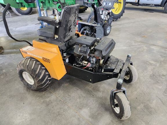 2001 Gannon 6200 Mower/Zero Turn