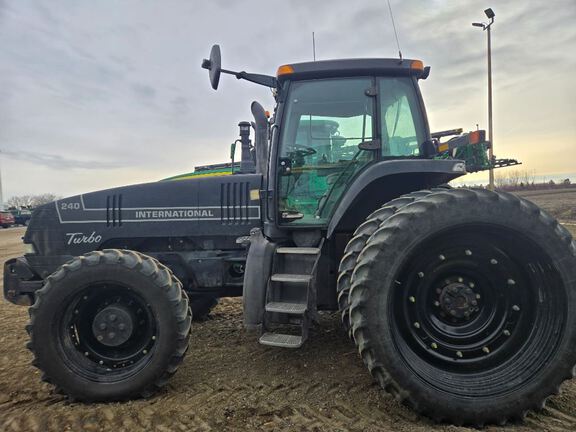 1999 Case MX240 Tractor