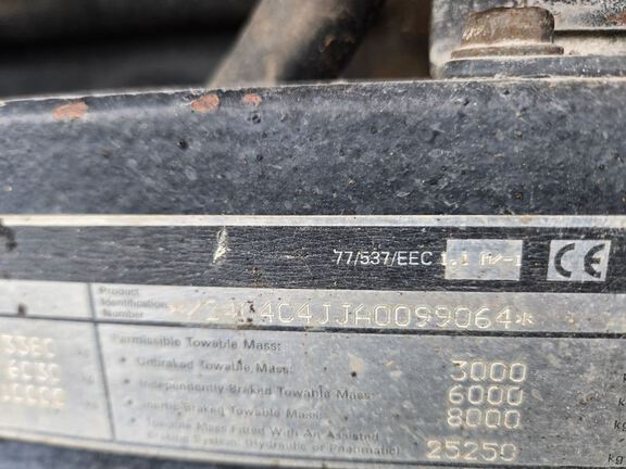 1999 Case MX240 Tractor